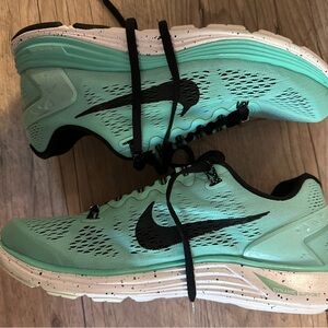Nike Teal and Black Pegasus Sneakers